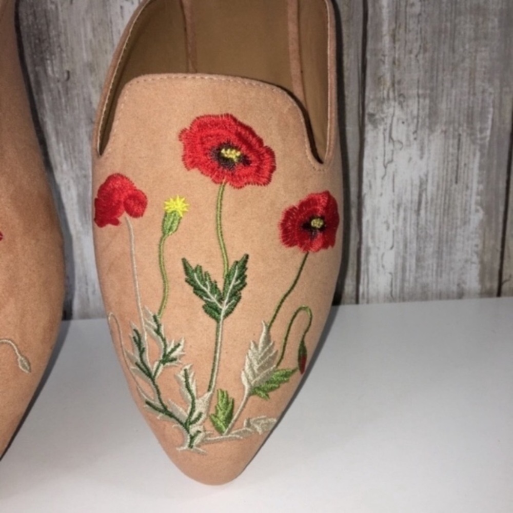 Qupid Blush Suede Floral Loafer Slides - Picture 4 of 5